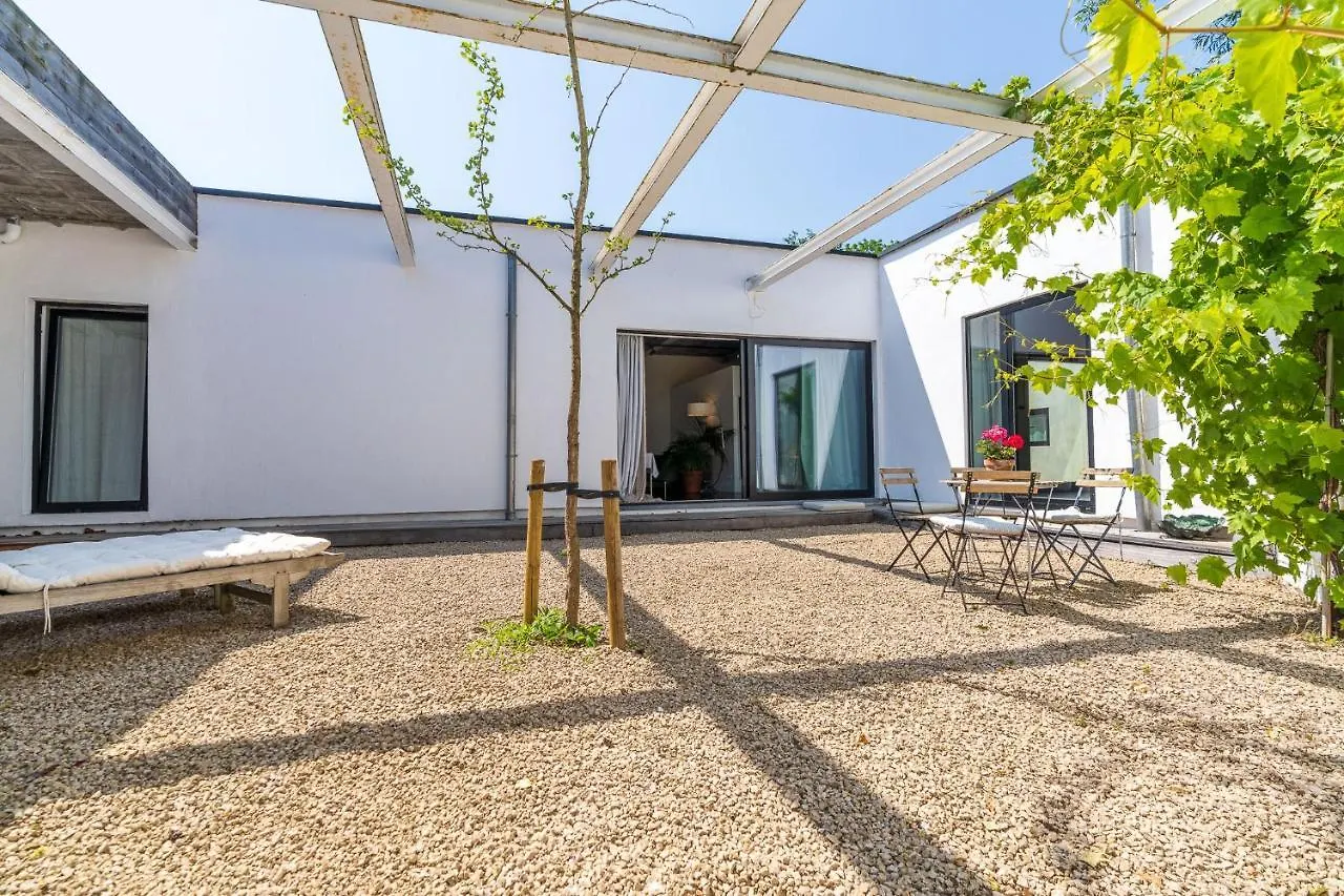 Loft Van 90 M² Met Grote Binnentuin. Antwerp 0*,  Belgium