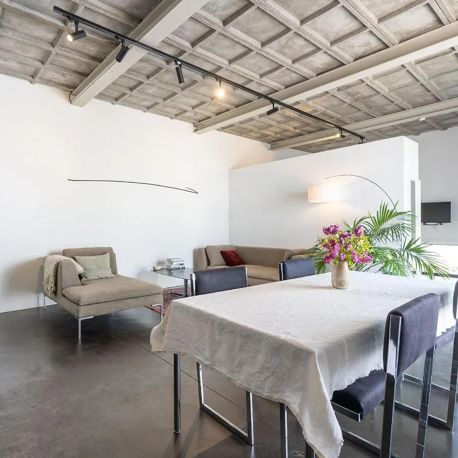 Loft Van 90 M² Met Grote Binnentuin. Antwerp